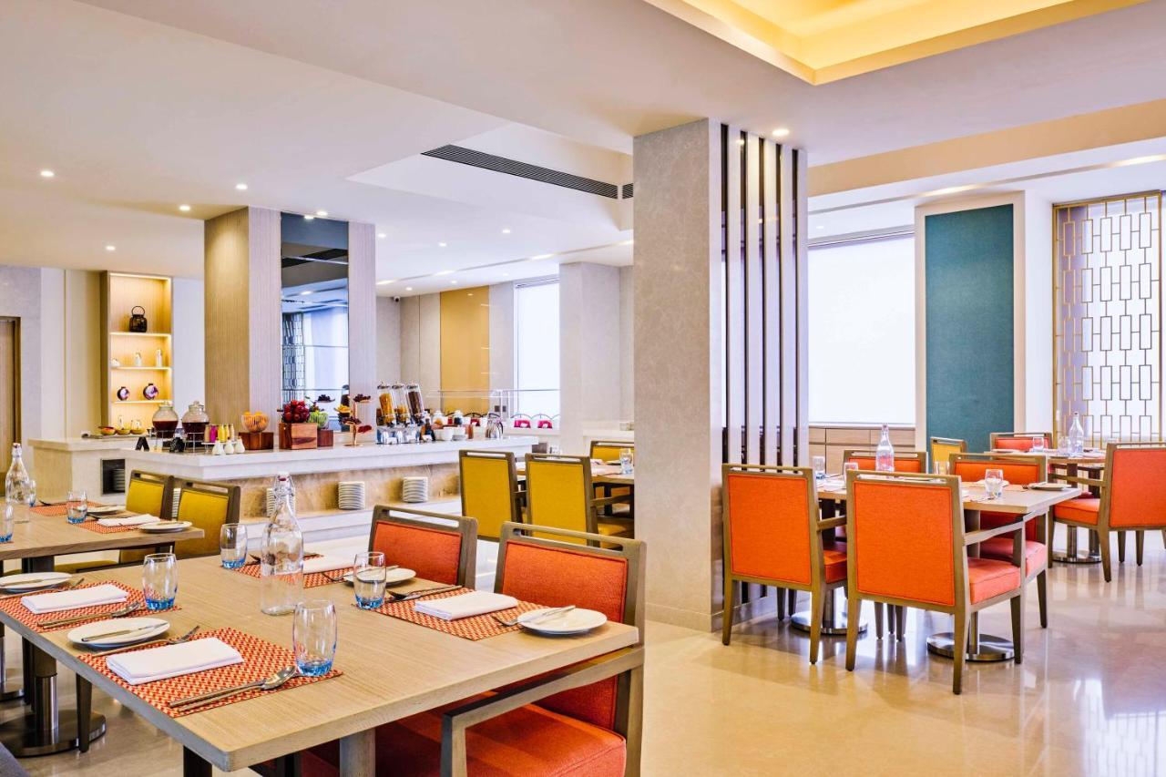 Vivanta Ahmedabad Sg Highway Экстерьер фото