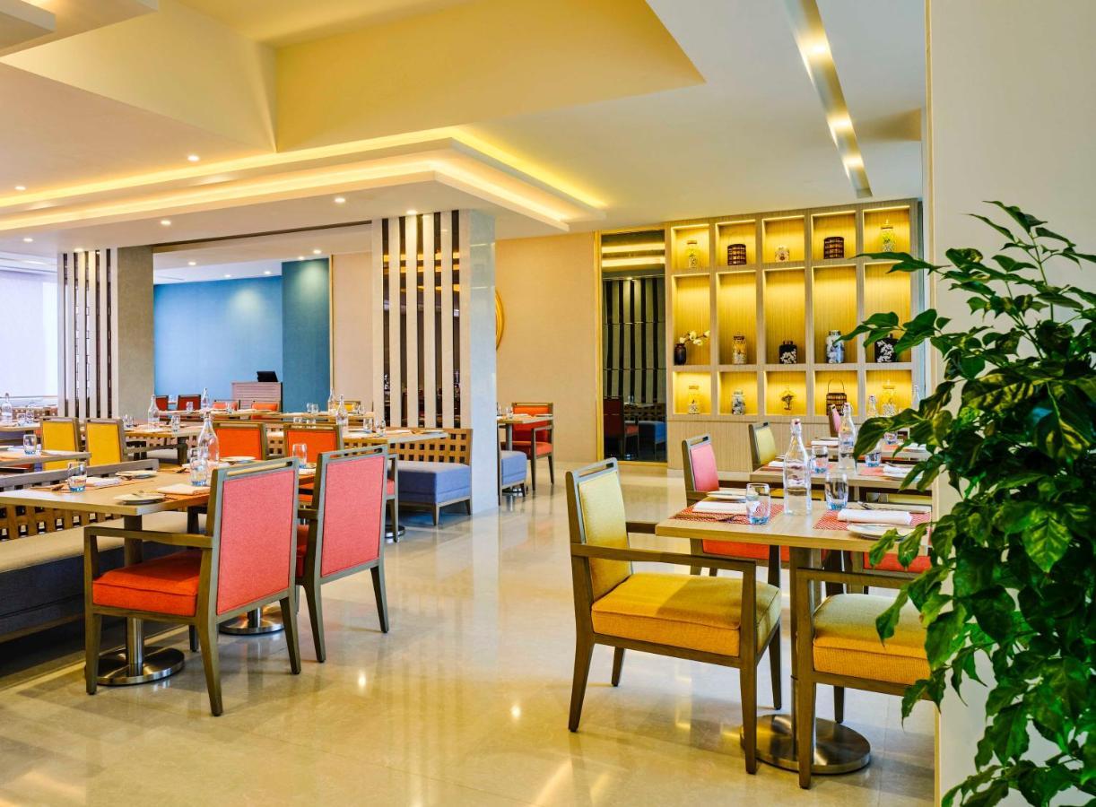 Vivanta Ahmedabad Sg Highway Экстерьер фото