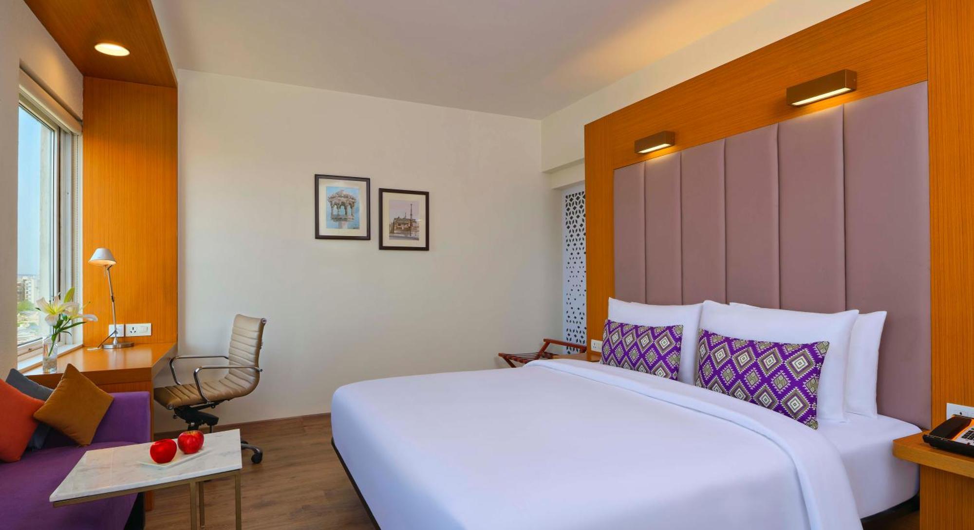 Vivanta Ahmedabad Sg Highway Экстерьер фото