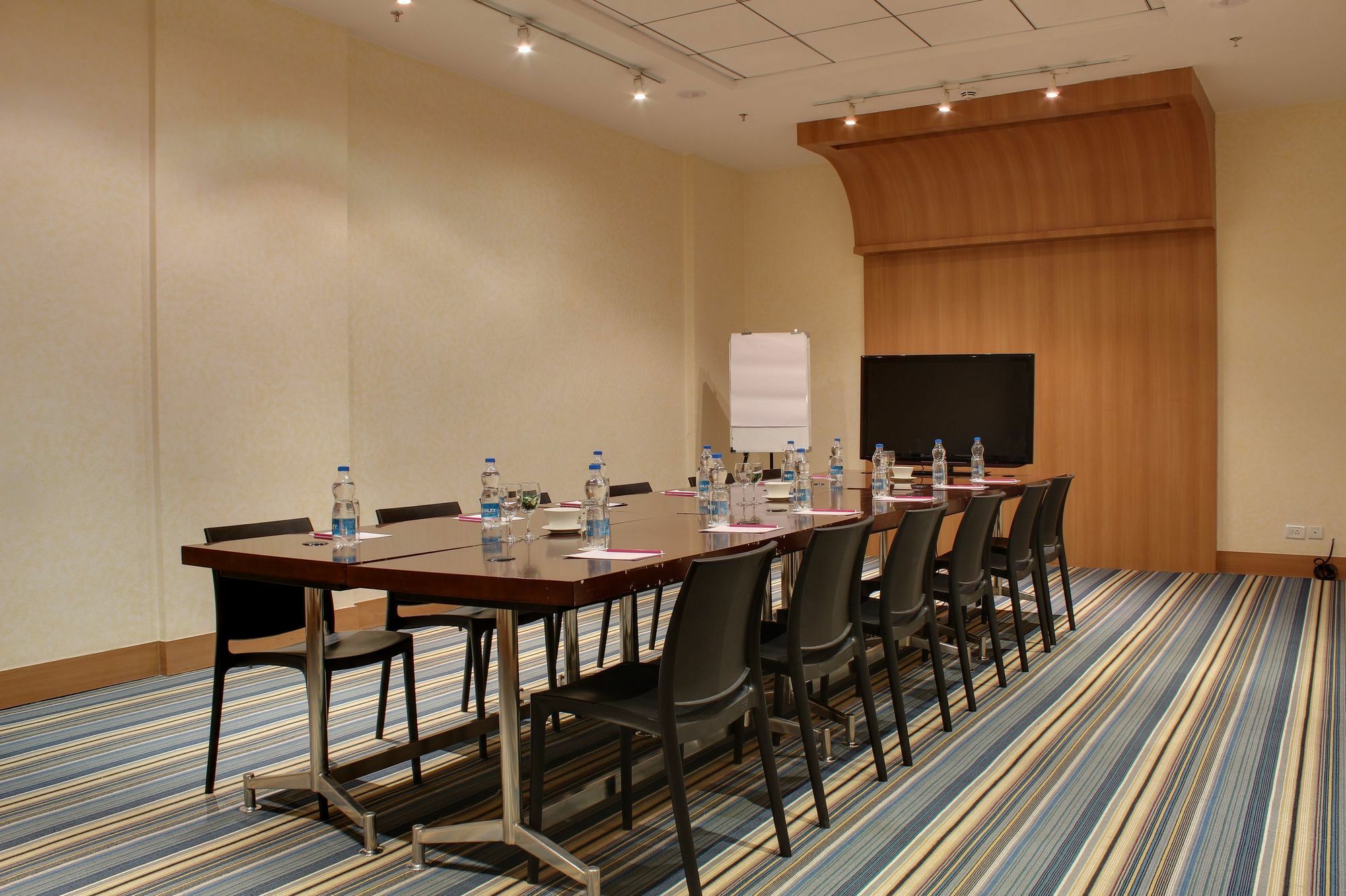 Vivanta Ahmedabad Sg Highway Экстерьер фото